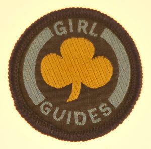 guide-interest-badge-golden-trefoil-blue-border